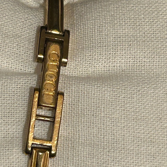 Gucci RARE Vintage Watch Excellent Condition… working has a new battery! - Picture 5 of 5